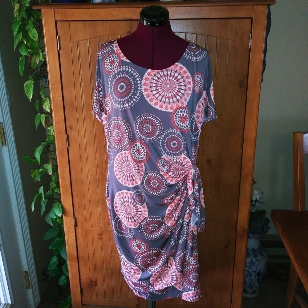 Robbie Bee Scooped Neck Dress